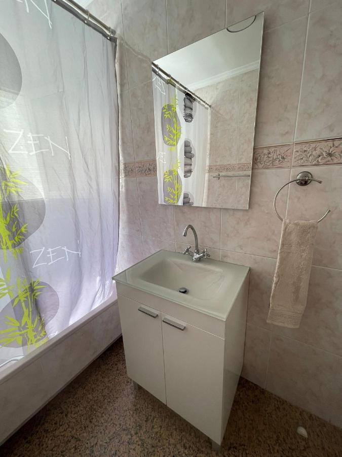 Encantadora Habitacion Privada Cerca Del Mar Малага Экстерьер фото