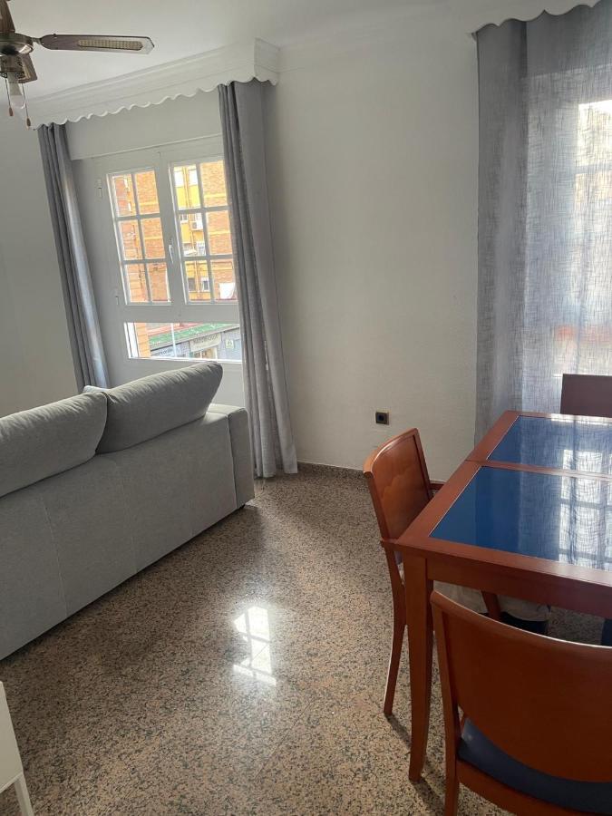 Encantadora Habitacion Privada Cerca Del Mar Малага Экстерьер фото