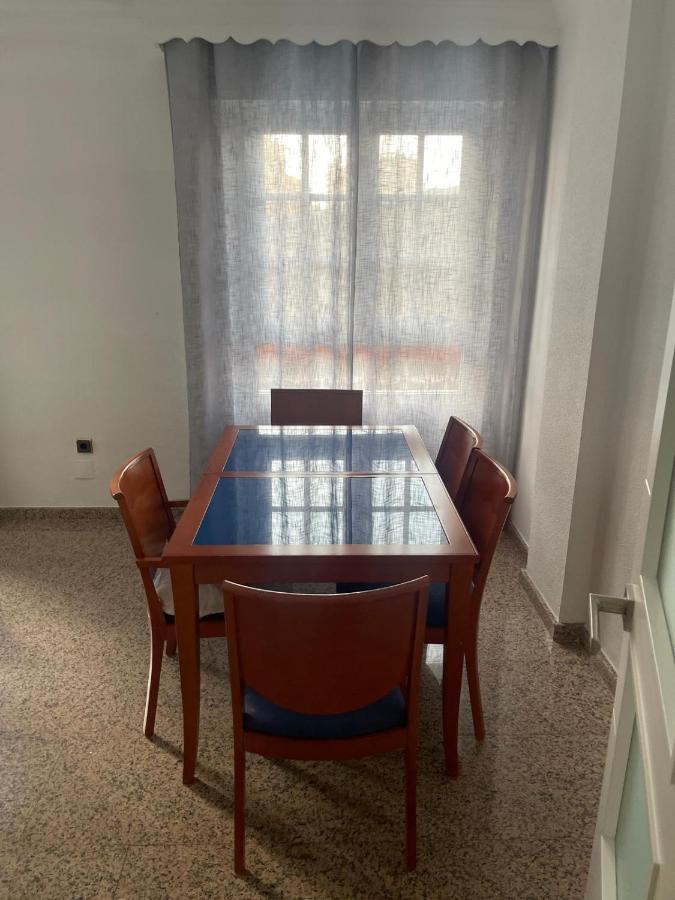 Encantadora Habitacion Privada Cerca Del Mar Малага Экстерьер фото