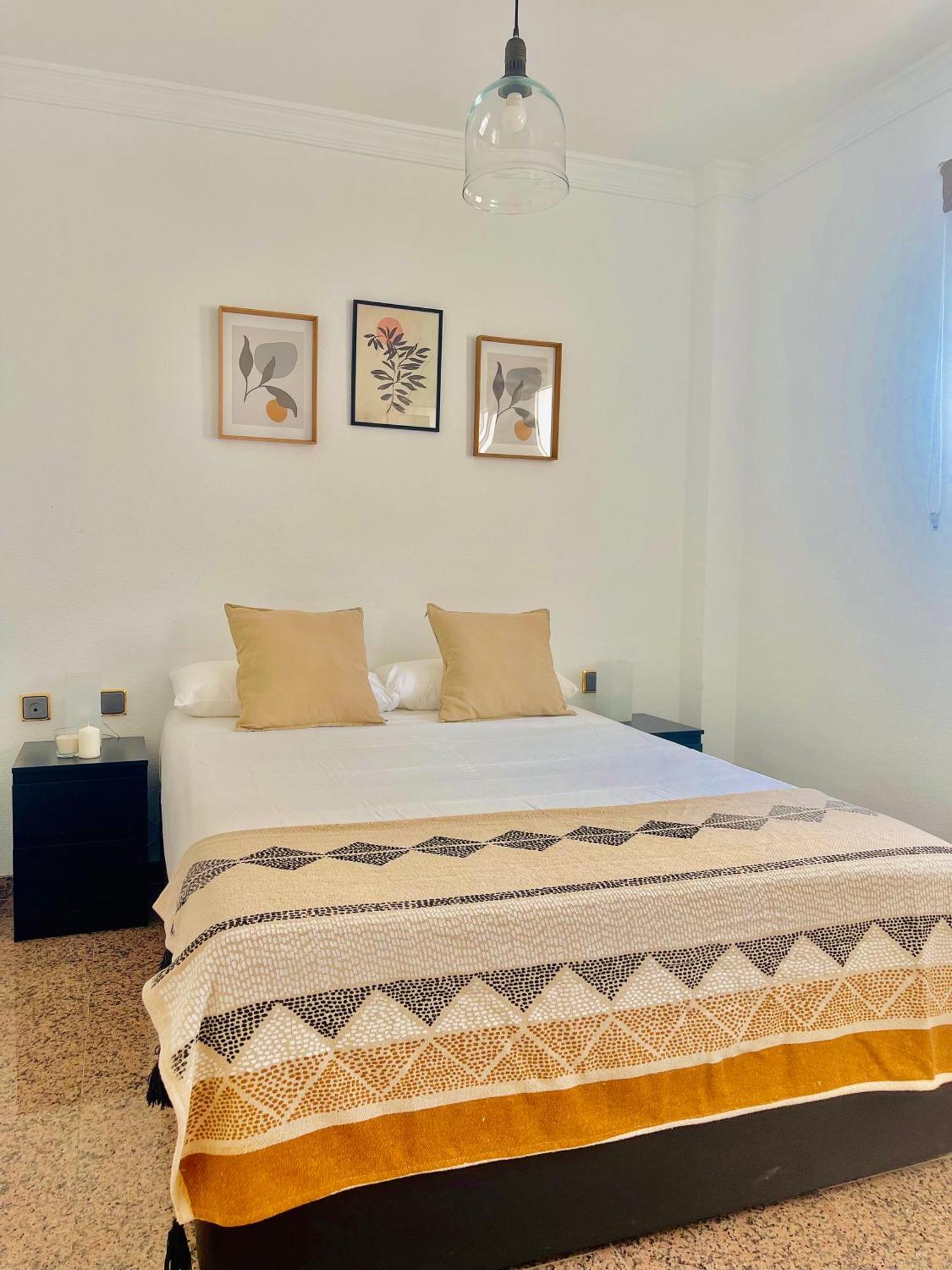 Encantadora Habitacion Privada Cerca Del Mar Малага Экстерьер фото